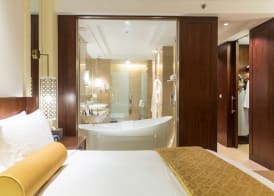 The Ritz-Carlton, Dubai 4
