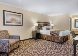 Best Western PLUS Inn of Hayward 5