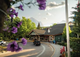 Lake Louise Inn 2
