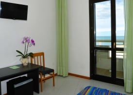 Hotel Borgo Marina 5