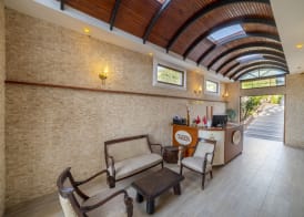 Queen Boutique Hotel 2