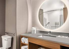 Courtyard by Marriott Milwaukee Brookfield at Poplar Creek 5