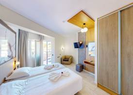 Chrispy Beach Resort, Agia Marina 3
