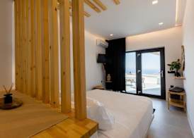 Lackos Luxury Suites 3
