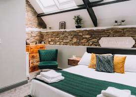 Sgwd Gwladys Lodge 2
