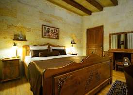Harman Cave Hotel 4