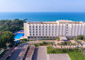 BM Beach Hotel 5