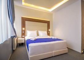 Privilege Room's by Central Park 3