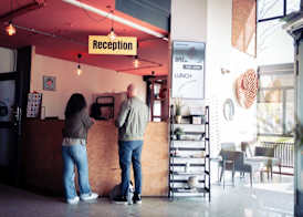 YOUNG Learning Hotel 2