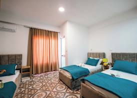 KURTI Hotel 5