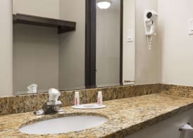 Days Inn by Wyndham Montreal Airport Conference Centre 5