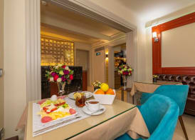 Blue Gilroy Hotel 4