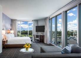 Cambria Hotel LAX 4
