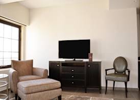 Ambassador, a Boutique Hotel 4