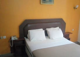 Zambezi Inn Airport Hotel 3