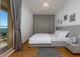 Apartments Krug 5