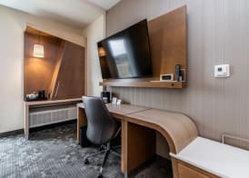 Courtyard by Marriott Burlington-Oakville 5