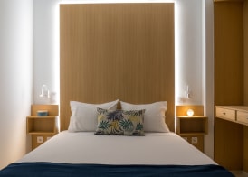 CHROMA Lodge Rafina 4