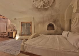 Taru Cave Suites 5