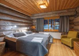 Kuukkeli Log Houses Aurora Resort 4