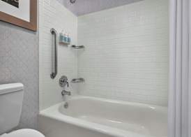SpringHill Suites Chicago Downtown/River North 4