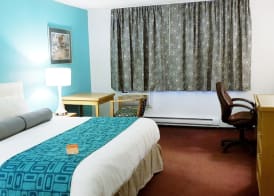 Howard Johnson by Wyndham Fort St. John 4