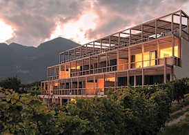 byHaller Suites & AO Restaurant 3