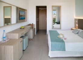 Asterias Beach Hotel 5