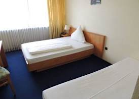 Hotel Am Flughafen 3