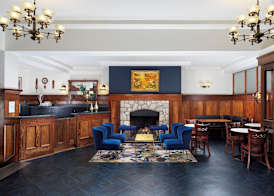 Huntingdon Hotel and Suites 3