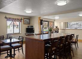 Super 8 by Wyndham Kalispell Glacier National Park 5