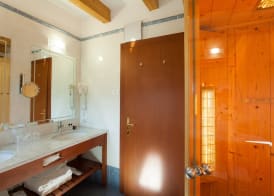 Sartori's Hotel 4