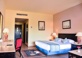 Parrotel Aquapark Resort 5