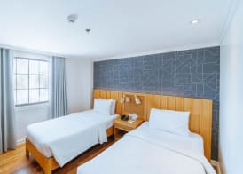 Sugarland Hotel 4