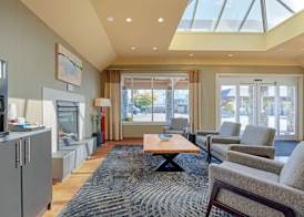 Best Western Plus Emerald Isle Hotel 4