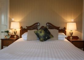 The Lamplighter Dining ~ Rooms 3