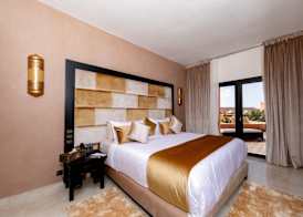 Oscar Hotel by Atlas Studios 4