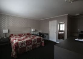 Alpha Inn & Suites 5