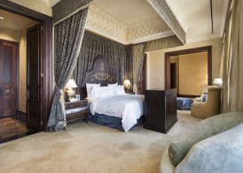 Palazzo Hotel 4
