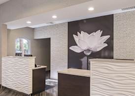 La Quinta Inn & Suites by Wyndham Ontario Airport 3
