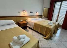 Hotel Columbia Frontemare 3