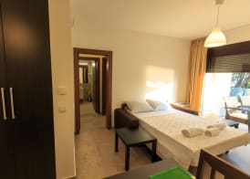 Apartments Kuce Lekovica Beach & snack bar- Bistro 3