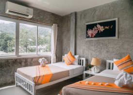 Ban's Avenue Guesthouse 2