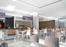 Club Aqua Plaza 3