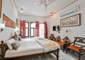 Hotel Devraj Niwas on Lake Pichola 5