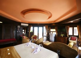 Sea Breeze Resort 5