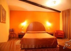 Intra Hotel 3