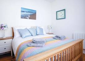 Sea Glass - 2 Bedroom Apartment - Manorbier 3
