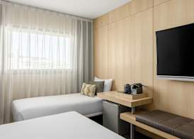 AC Hotel Sants by Marriott 3