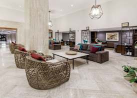 Ramada Plaza by Wyndham Leon 3
